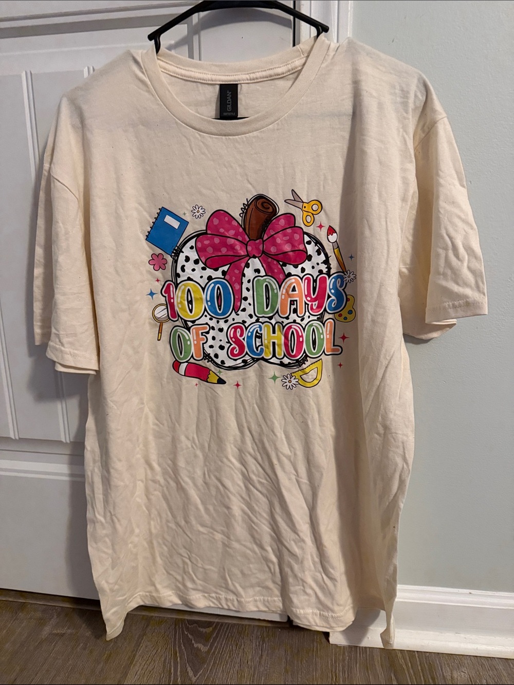 Women '100 Days of School' Cream Graphic T-Shirt